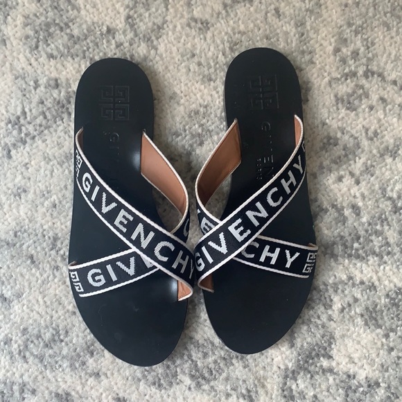 Givenchy Shoes - Givenchy slides in black and white